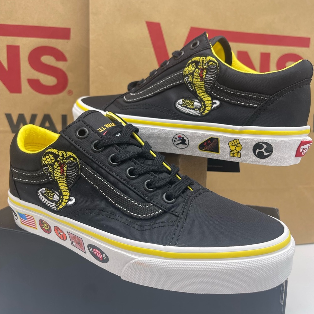 Vans Men's Old Skool Cobra Kai Black/Yellow/White Sneakers
VN0A3WKT05N - Picture 9 of 16